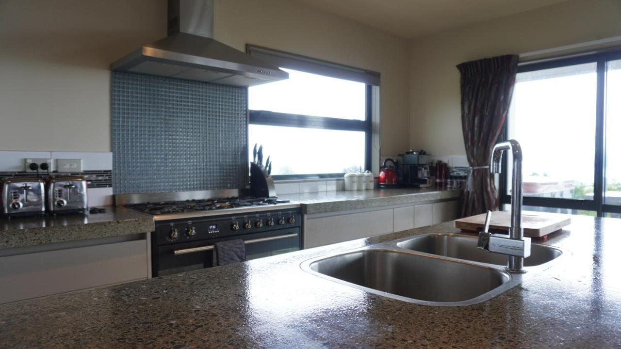 White House Bed & Breakfast Paraparaumu Exterior foto