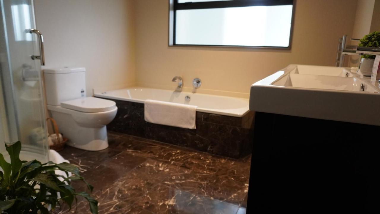 White House Bed & Breakfast Paraparaumu Exterior foto