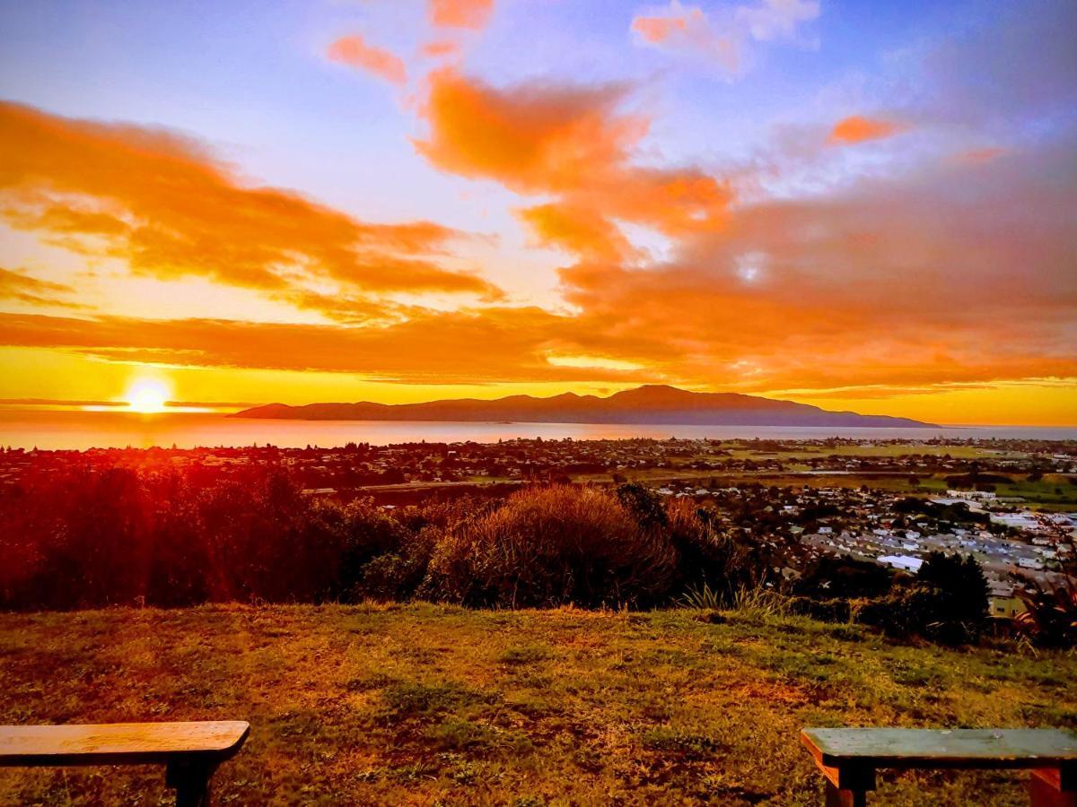 White House Bed & Breakfast Paraparaumu Exterior foto